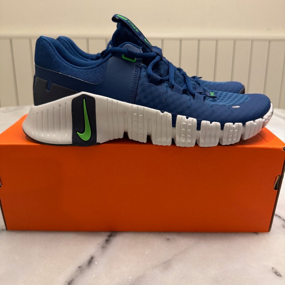 Nike Free Metcon 5 Size 10 US NEW IN BOX Blue